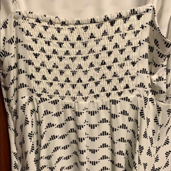 Women’s Old Navy sundress - Picture 4 of 6